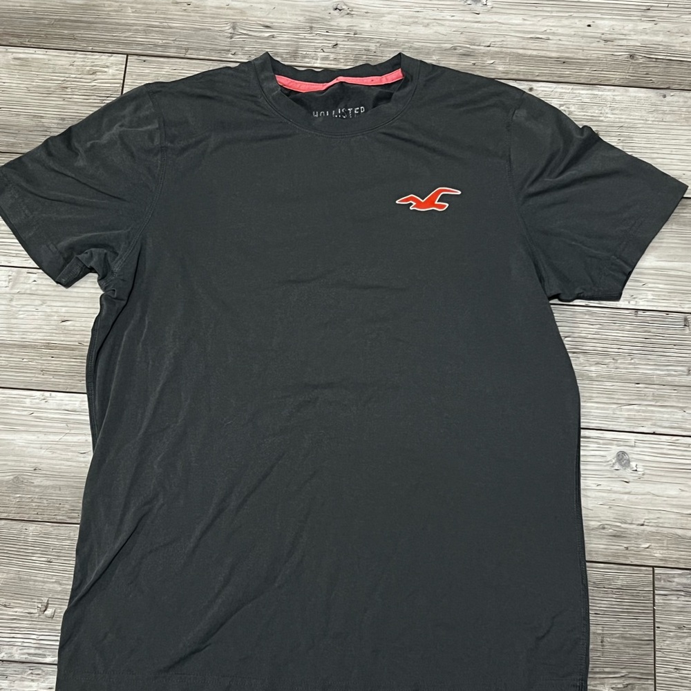 Hollister Men's Charcoal T-Shirt